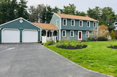 10 Parker Dr 1