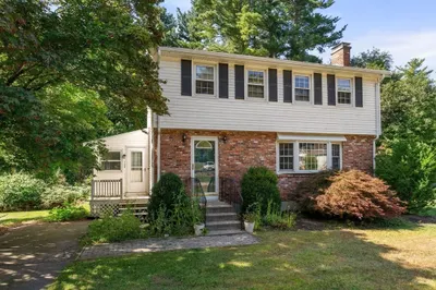 136 Jerrold St 1