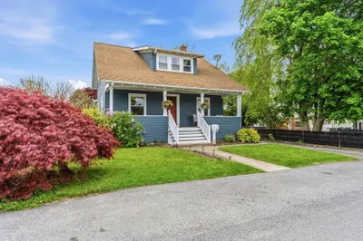48 Thelma Ave 1