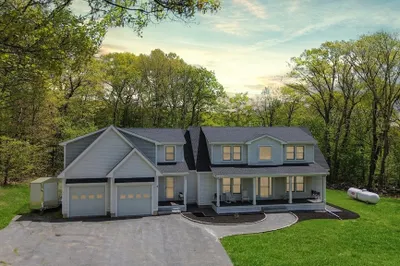 8 Clydesdale Ave 1