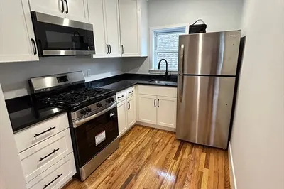 121 Horton St #2 1