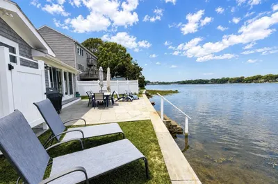 24 Cove St 1