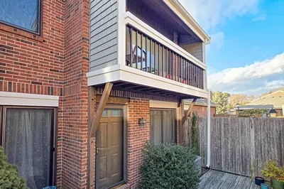 27 Rosewood Dr #27 1
