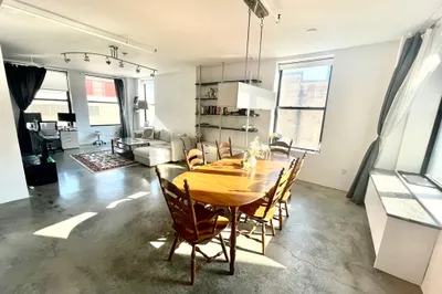 453 Washington St #7C