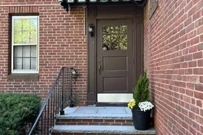 116 Floral St #6
