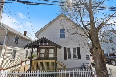 124-126 Williams Ave