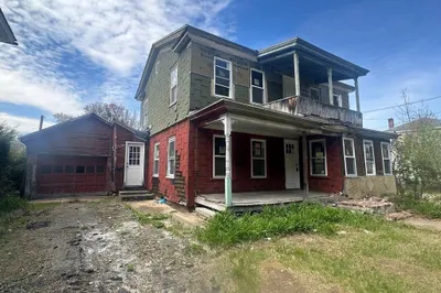 148 Main St 1