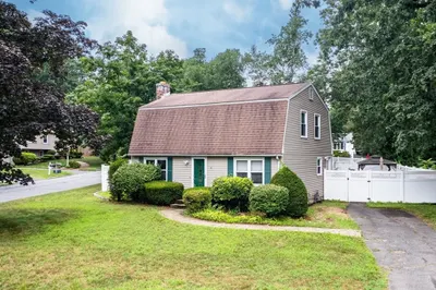 6 Baird Trace