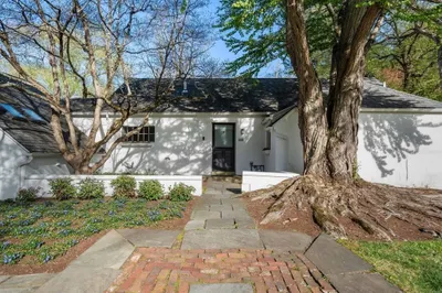12 Granison Rd