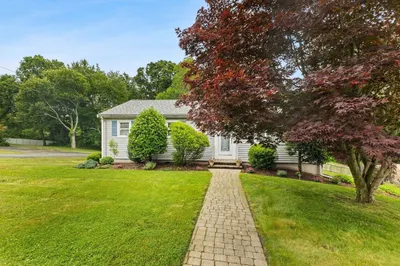 114 Cypress Dr 1
