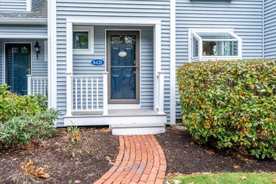 121 S Shellback Way #121