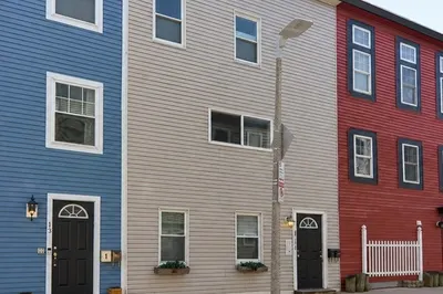 11 Emmet St