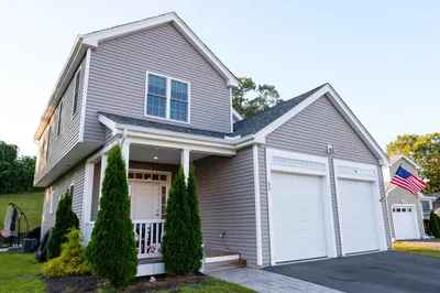 53 Candlelight Lane