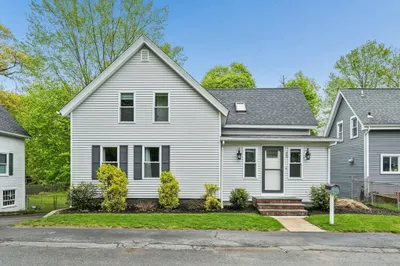 23 Belmont St