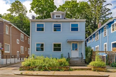 36 Thingvalla Ave
