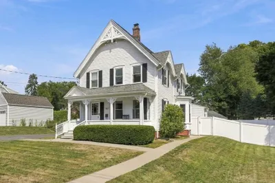 91 N Main St 1