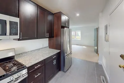 185 Lake Shore Road #2