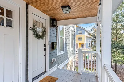 4 Dolans Ct #4