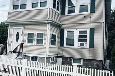 8 Narragansett St #2
