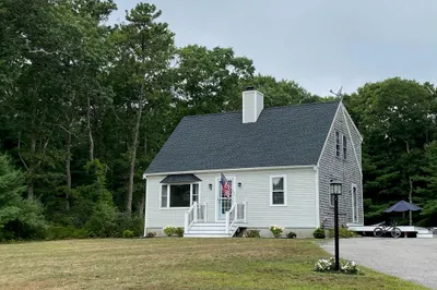 8 Cabot Cir 1