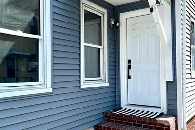 8 Foster St #1 1