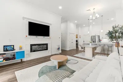 320 Middlesex Avenue #403 E
