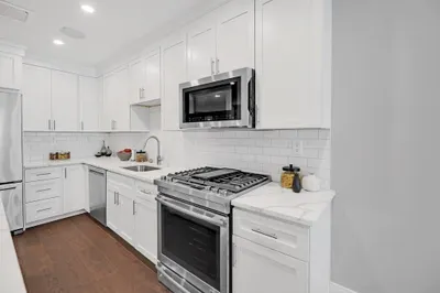 480 West Broadway #305