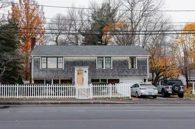 449 Middle St 1