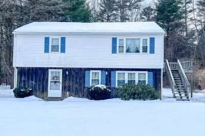 9 Metacomet Cir 1