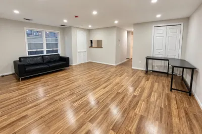 1 Maude St #3 1