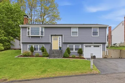 66 Phillips Cir
