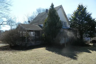 15 Cottage St 1