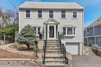 427 Appleton St
