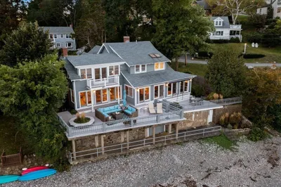 16 Edgemere Rd 1