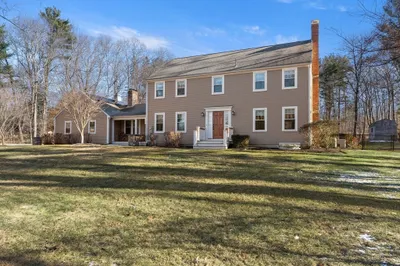 32 Alderbrook Dr
