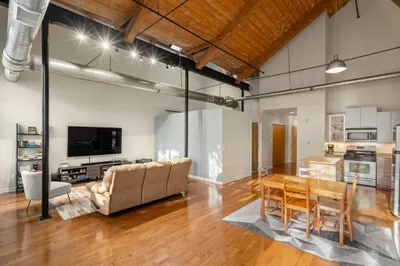 160 Fremont St #241 1