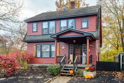 105 Wallingford Ave