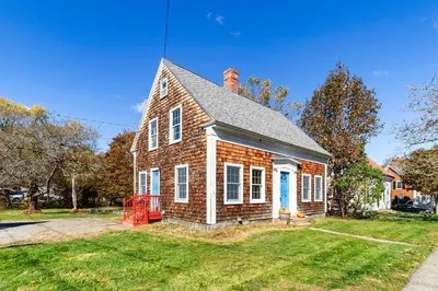 63 Southern Ave 1