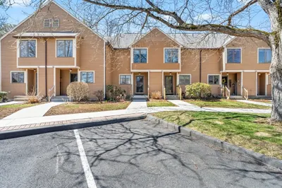 575 Bridge Rd #11-3