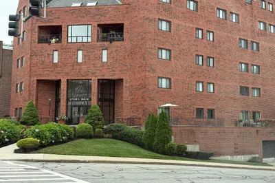 44 Elm St #304 1