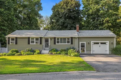 649 Elm St
