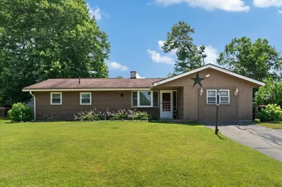 31 Stephen Dr