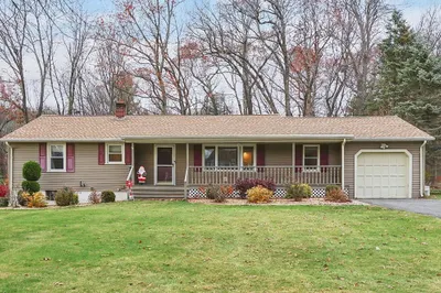 8 Glenn Dr