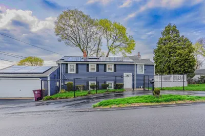 194 Roosevelt Rd