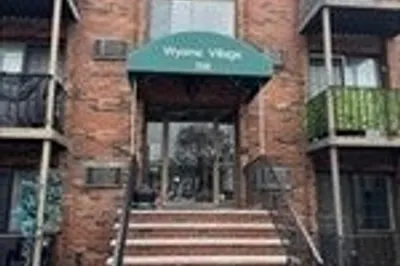 358 Broadway #13