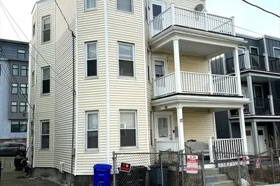 17 Hillsboro Street 1