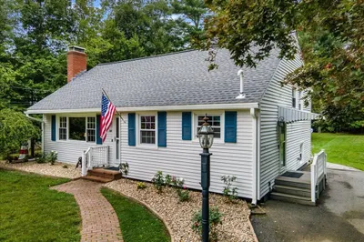 250 Burt Street 1