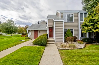 120 Nassau Dr #120 1