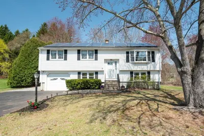 12 Bear Hill Rd