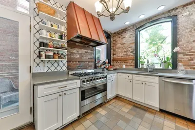52 Kirkland St 1